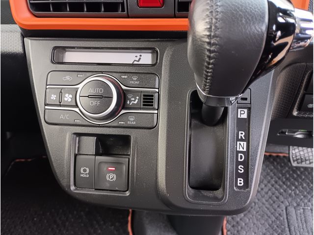 DAIHATSU TANTO FAN CROSS 4WD 2024 Image 31