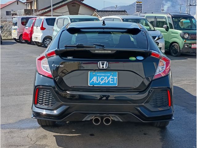 HONDA CIVIC HATCHBACK 2018 Image 31
