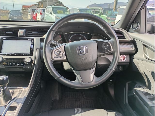 HONDA CIVIC HATCHBACK 2018 Image 31