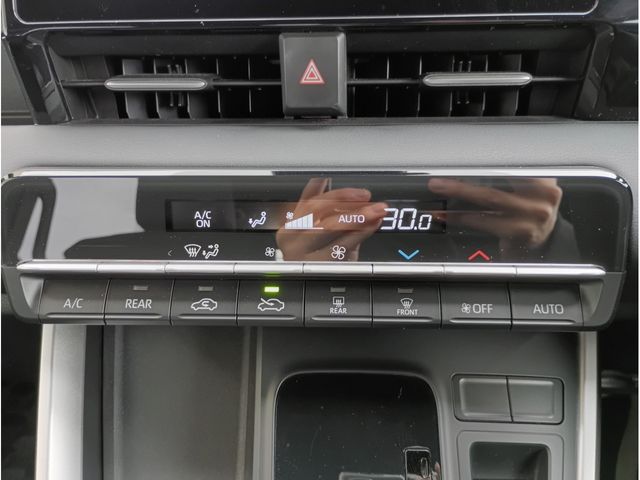 TOYOTA VOXY 2023 Image 31