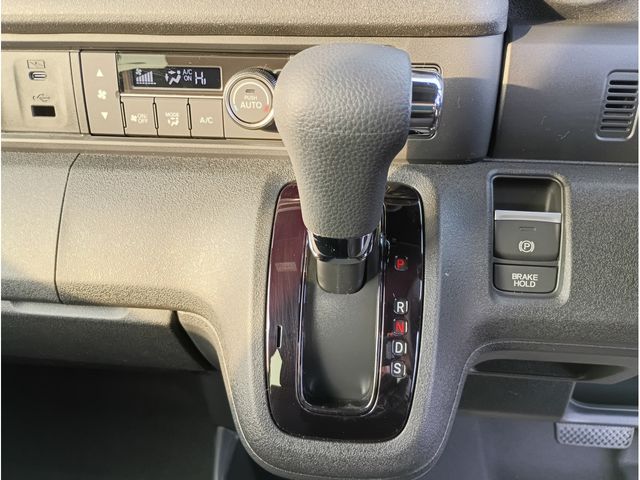 HONDA N BOX CUSTOM 2026 Image 31