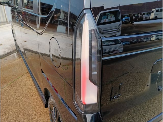 HONDA N BOX CUSTOM 2026 Image 31