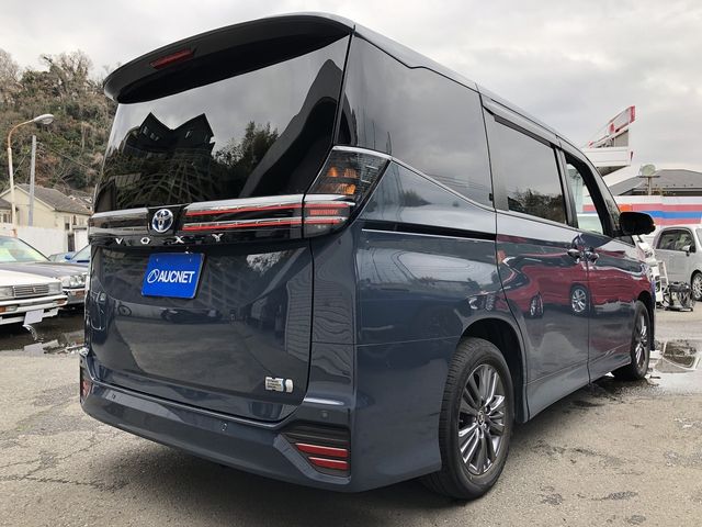 TOYOTA VOXY HYBRID 2023 Image 31