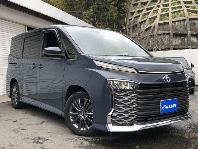TOYOTA VOXY HYBRID 2023 Image 31