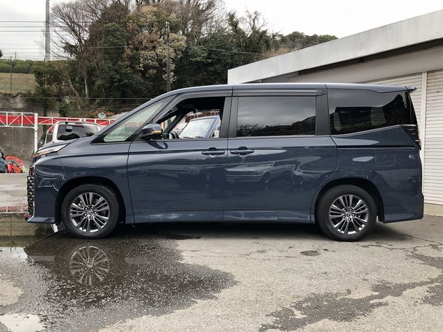 TOYOTA VOXY HYBRID 2023 Image 31