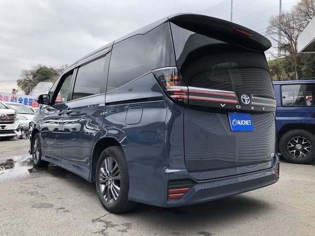 TOYOTA VOXY HYBRID 2023 Image 31