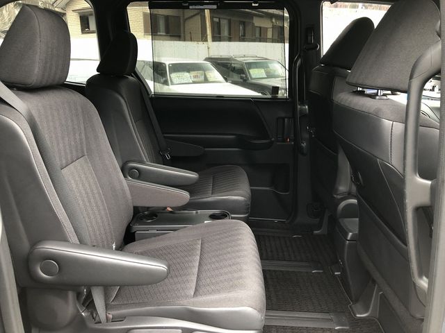 TOYOTA VOXY HYBRID 2023 Image 31