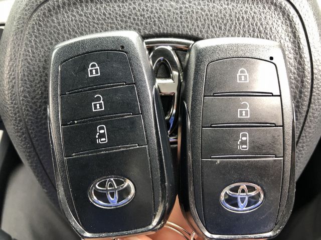 TOYOTA VOXY HYBRID 2023 Image 31