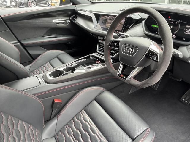 AUDI RS E-TRON GT 2024 Image 31