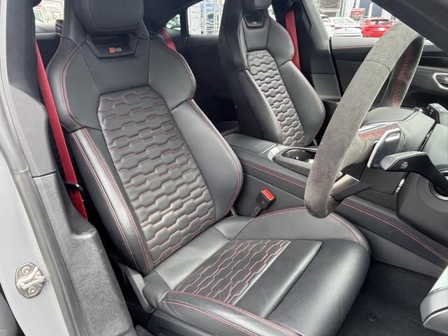 AUDI RS E-TRON GT 2024 Image 31