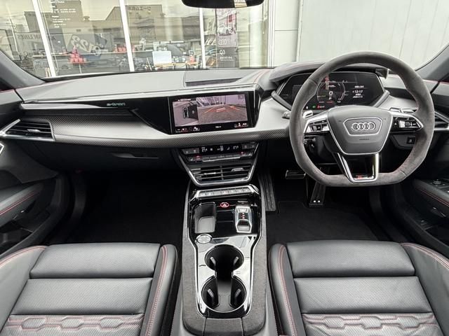 AUDI RS E-TRON GT 2024 Image 31