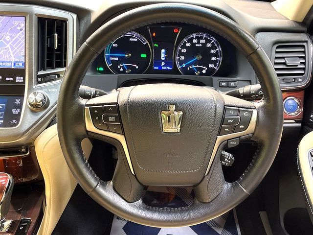 TOYOTA CROWN SEDAN HYBRID 2013 Image 31