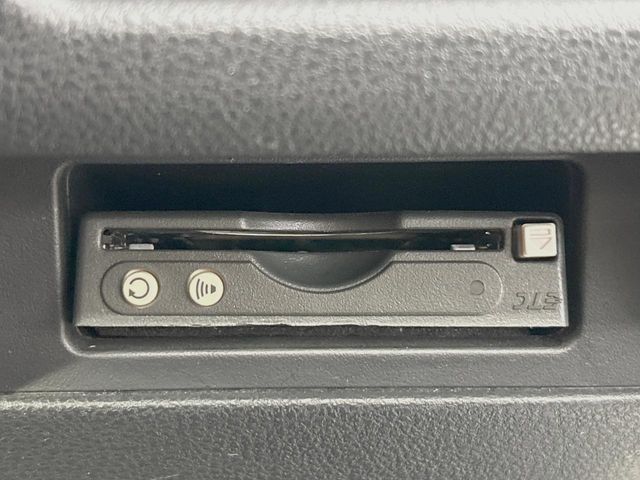 NISSAN JUKE 2012 Image 31