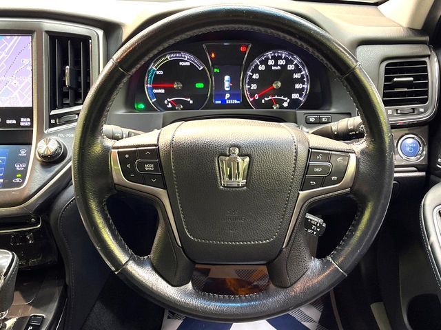 TOYOTA CROWN SEDAN HYBRID 2015 Image 31