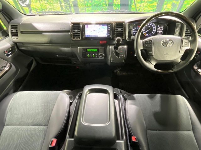 TOYOTA HIACE VAN 4WD 2021 Image 31