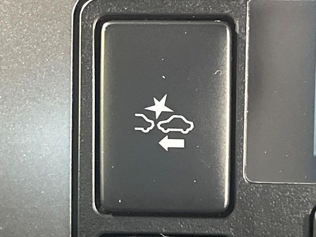 TOYOTA HIACE VAN 4WD 2021 Image 31