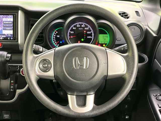 HONDA N BOX CUSTOM 2016 Image 31