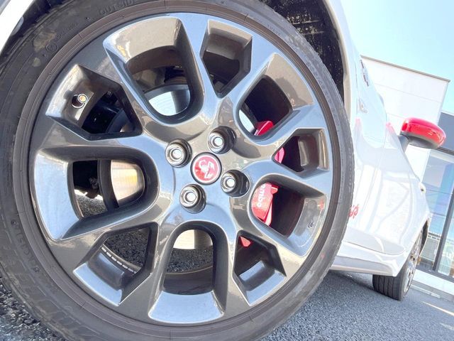 FIAT ABARTH 124 SPIDER 2016 Image 31