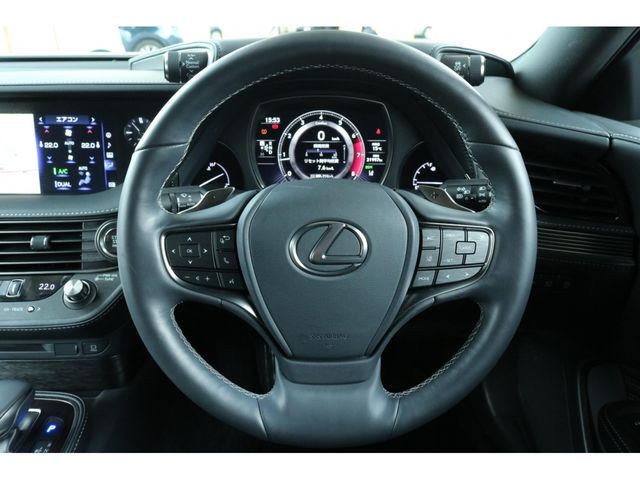 TOYOTA LEXUS LS500 2020 Image 31