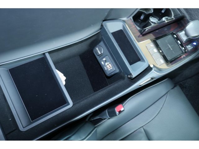 TOYOTA LEXUS LS500 2020 Image 31