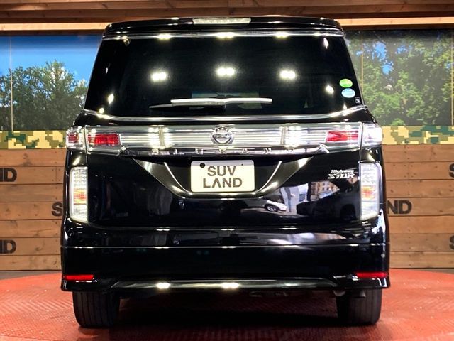 NISSAN ELGRAND 2018 Image 31