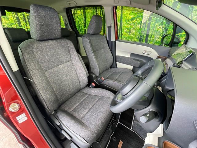 TOYOTA SIENTA HYBRID 2025 Image 31