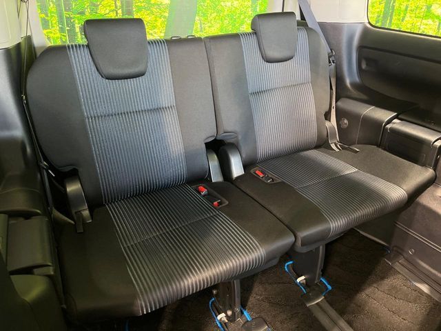 TOYOTA NOAH 2014 Image 31