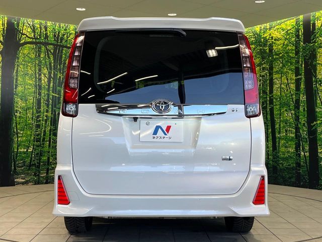 TOYOTA NOAH 2014 Image 31