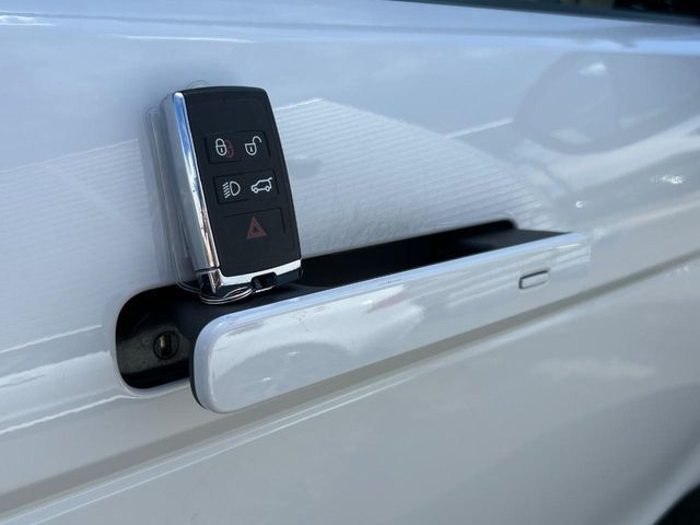 ROVER RANGE  EV 2023 Image 31