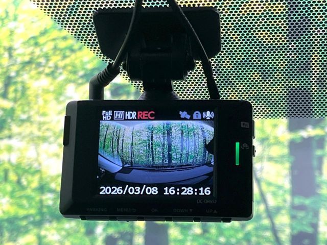 TOYOTA PRIUS 2021 Image 31