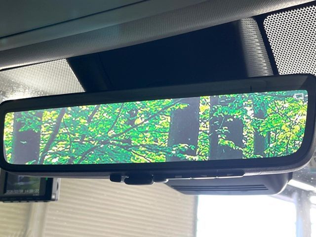 TOYOTA RAV4 HYBRID 4WD 2022 Image 31