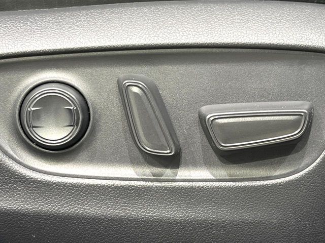 TOYOTA RAV4 HYBRID 4WD 2022 Image 31