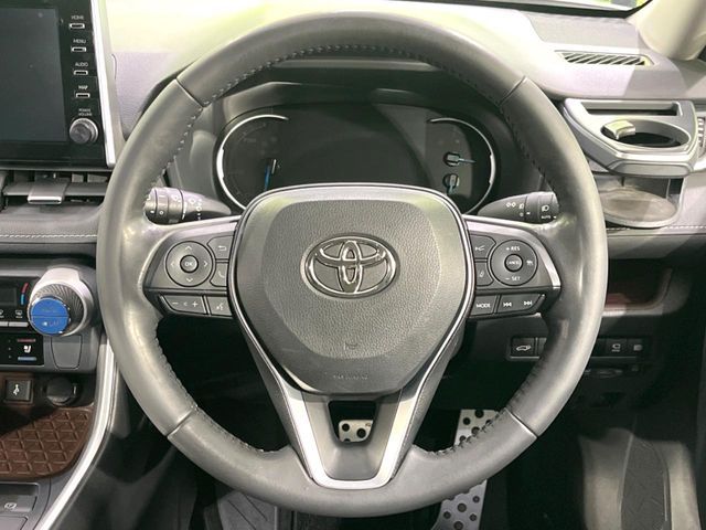 TOYOTA RAV4 HYBRID 4WD 2022 Image 31