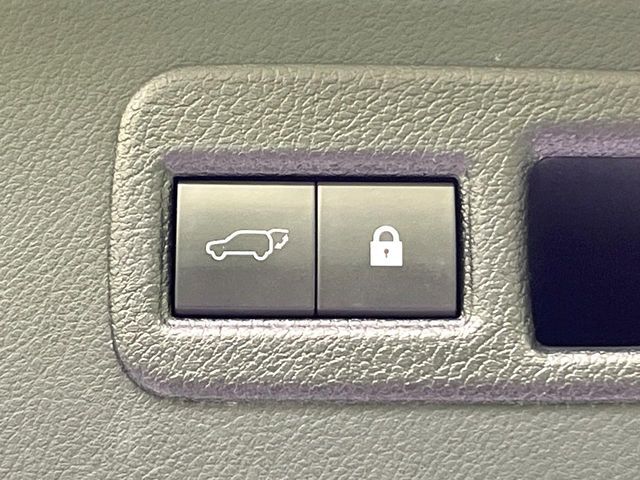 TOYOTA LEXUS NX300 2018 Image 31