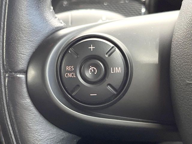 BMW MINI COOPER D CL 2017 Image 31