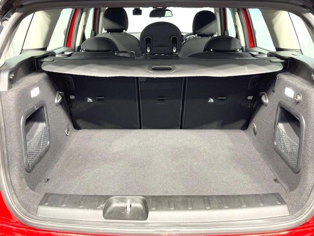 BMW MINI COOPER D CL 2017 Image 31