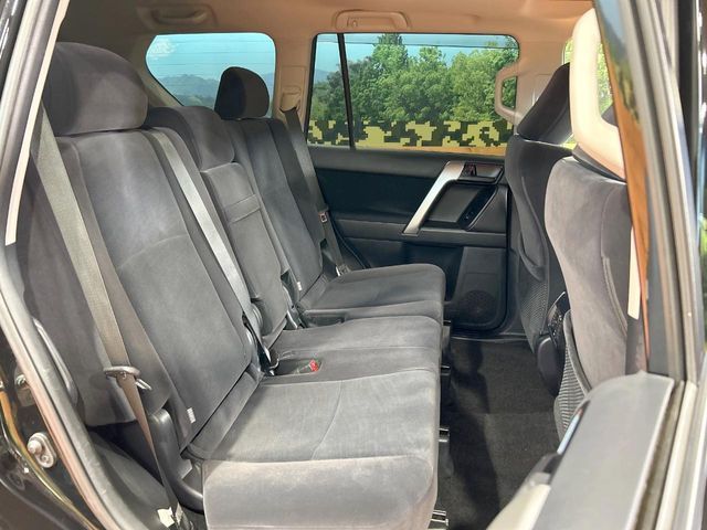 TOYOTA LANDCRUISER PRADO 2022 Image 31