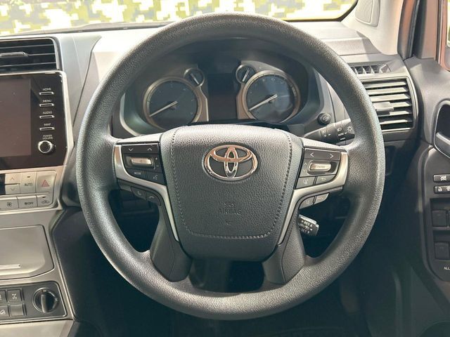 TOYOTA LANDCRUISER PRADO 2022 Image 31