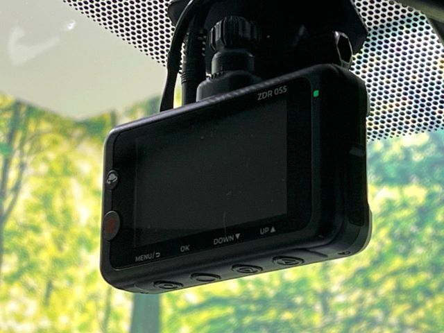 TOYOTA VOXY 2017 Image 31