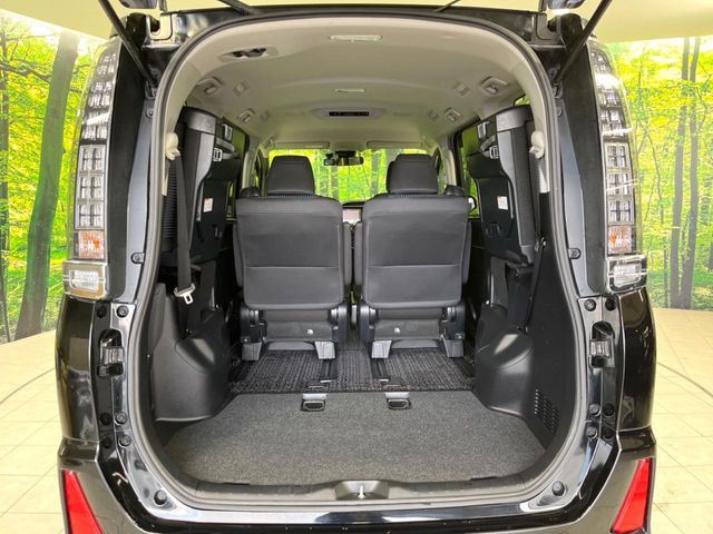 TOYOTA VOXY 2017 Image 31