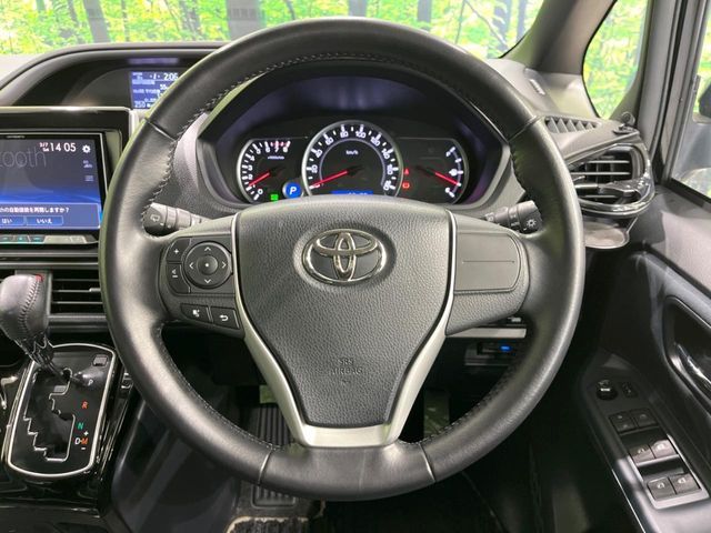 TOYOTA VOXY 2017 Image 31