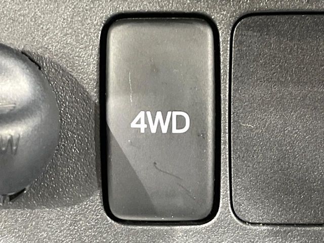 DAIHATSU HIJET TRUCK 4WD 2017 Image 31