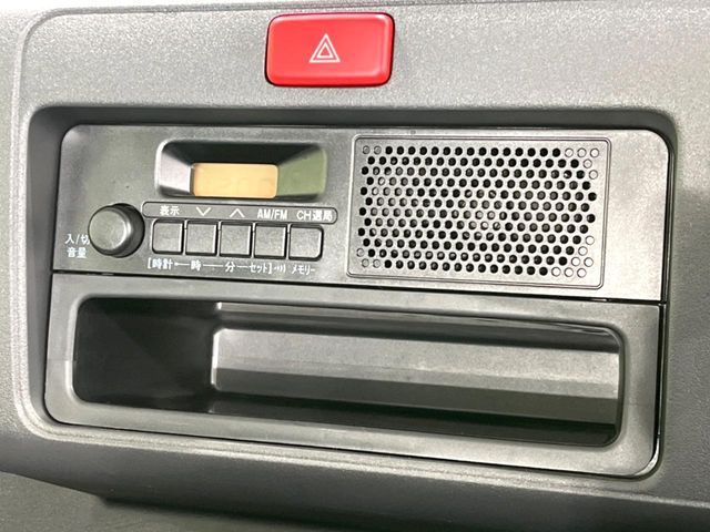 DAIHATSU HIJET TRUCK 4WD 2017 Image 31