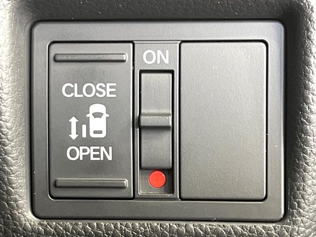 HONDA N BOX CUSTOM 2018 Image 31