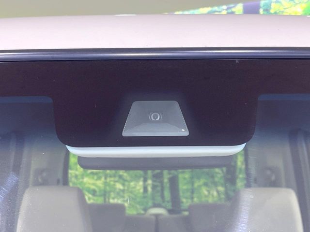 HONDA N BOX 2018 Image 31