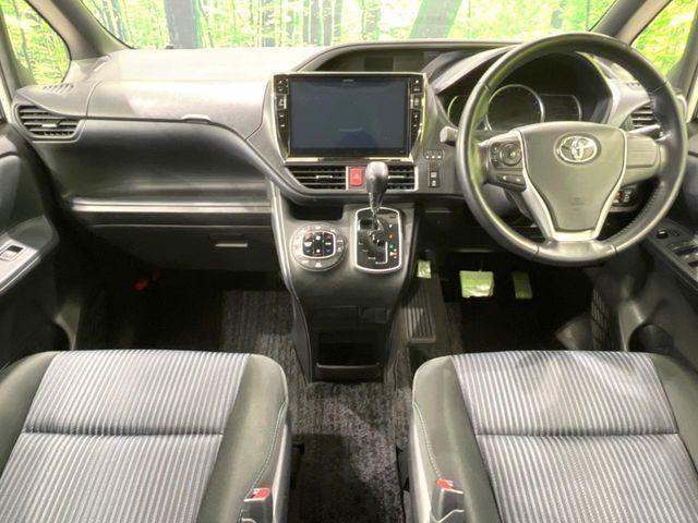 TOYOTA VOXY 2016 Image 31