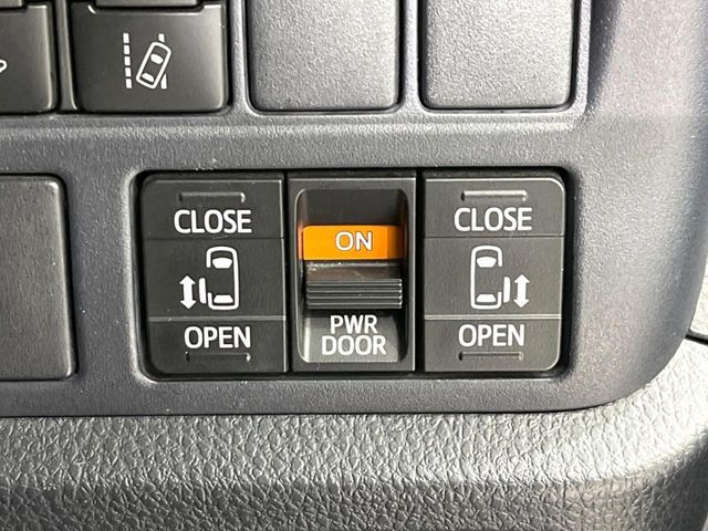 TOYOTA VOXY 2016 Image 31