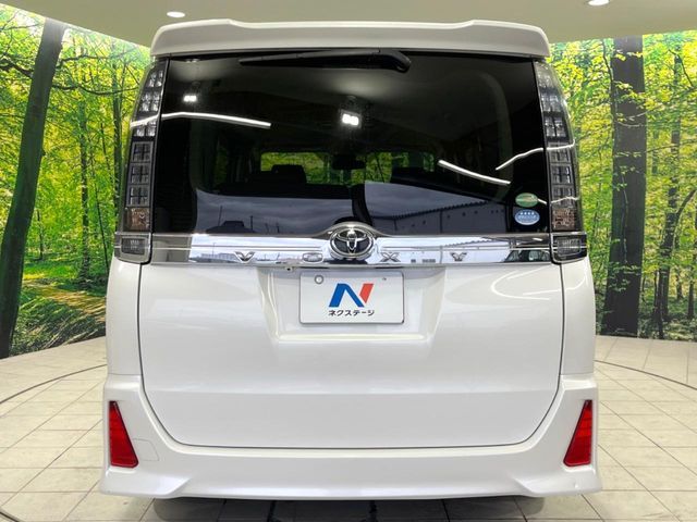 TOYOTA VOXY 2016 Image 31