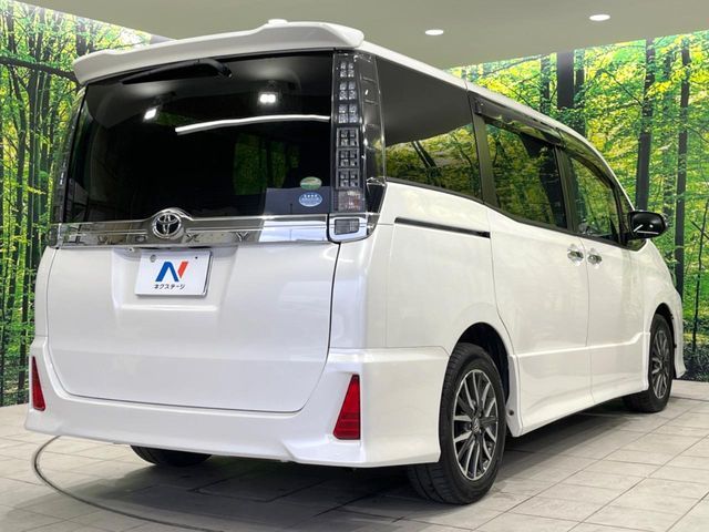 TOYOTA VOXY 2016 Image 31
