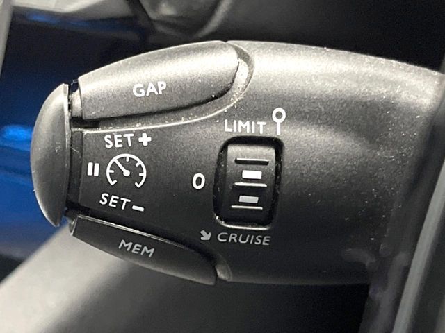 PEUGEOT 5008 2017 Image 31